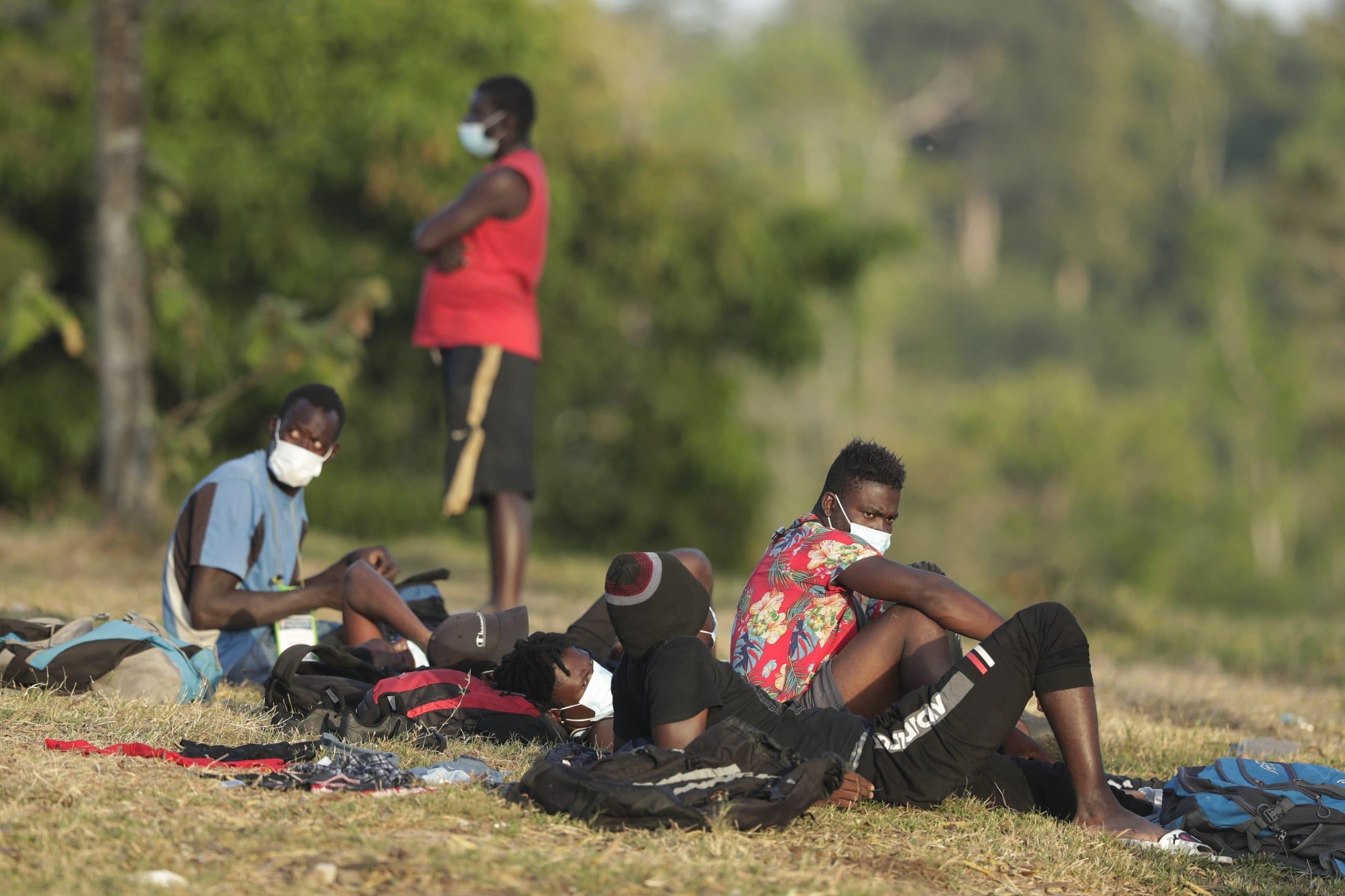 Hundreds Of Migrants Stranded Near Panamas Border With Colombia