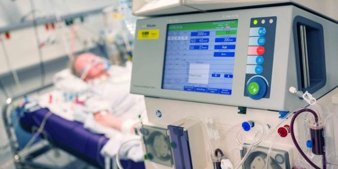 German intensive care doctors demand return of restrictions
