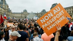 demonstration of french against the health pass