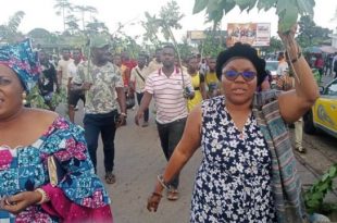 Schoolgirl shooting sparks protests in Cameroon