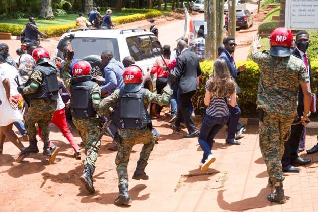 Uganda: two soldiers jailed for killing protesters