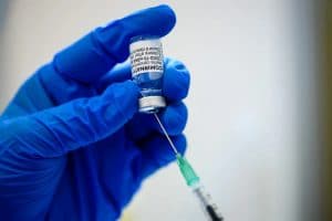 Malawi: mandatory vaccination for health workers and journalists