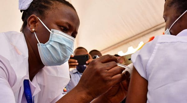 Kenya: a high court suspends compulsory vaccine order