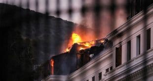 South Africa: suspect of the parliament's fire arrested and tried