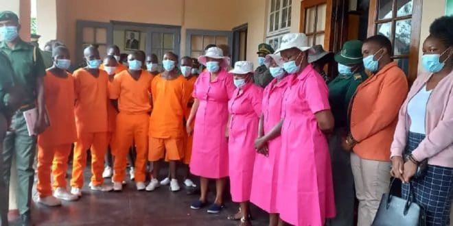Zimbabwe: inmates now have a new uniform