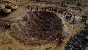 Ghana: explosion kills 13, flattens village in mining region