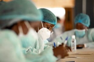 Angola: schoolchildren ordered to take Covid vaccine