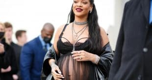 Metropolitan Museum of Art honors Rihanna with a statue (photo)