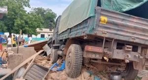 Ghana: Military truck runs into shops and kills one