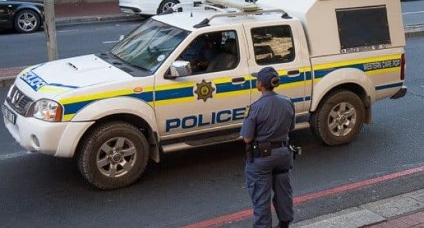 South Africa: three arrested after mysterious death of 21 young people in a bar