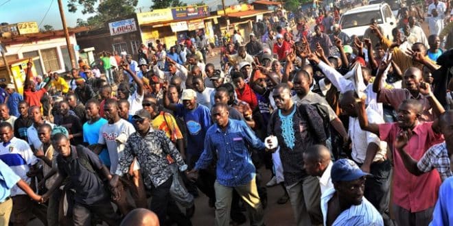 Uganda: police arrest 25 in cost of living protest