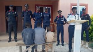 Nigeria: minors arrested for ransacking women's bags