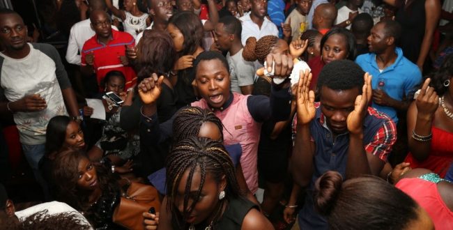 Ghana: five Nigerians fight over drinks at party