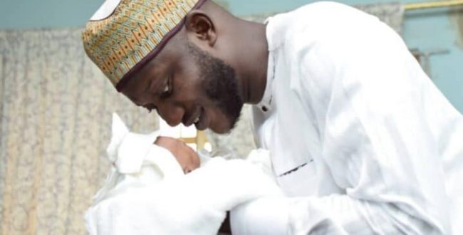 Nigeria approves 14-day paternity leave for men