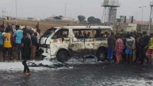 Several burnt to death in a car accident