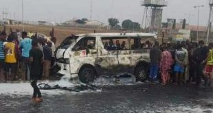 Several burnt to death in a car accident
