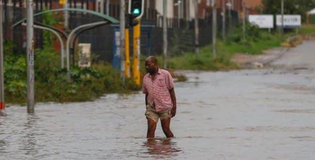 South Africa: more than 20 drown after heavy rains