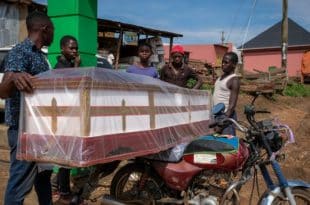 Uganda: residents angry at religious leaders and traditional healers