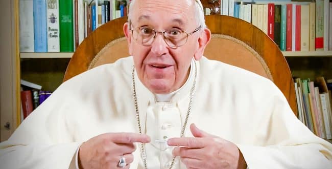 "Celebrate humbly and donate for Ukraine" - Pope Francis' call to people
