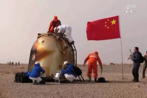 Chinese astronauts return to earth after six months in space
