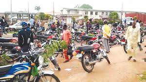 Nigeria: police shoot and kill a motorcyclist