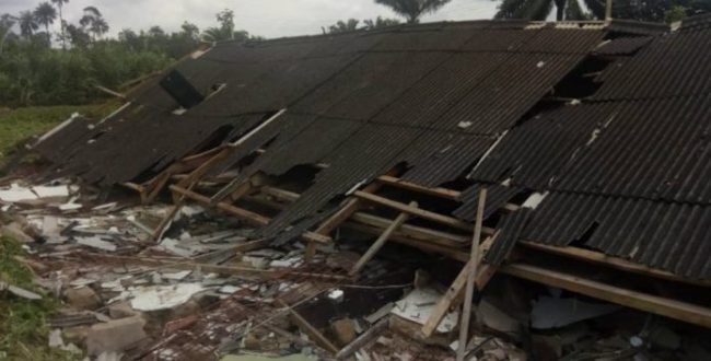 Ghana: a 2-year-old girl died after a church collapsed
