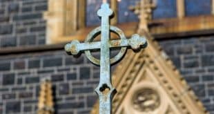 Anglican Church is considering neutral formulas to designate God