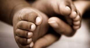 A mother dumps newborn baby in front of church