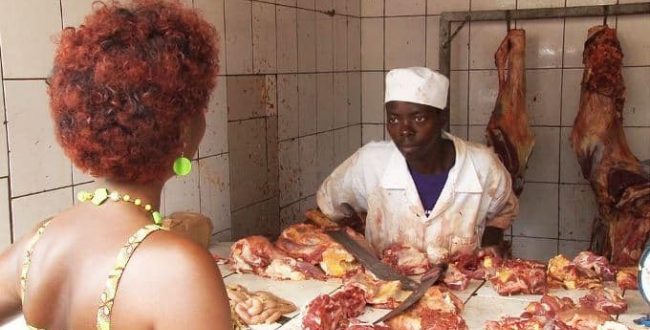 Rwandan authorities ban sale of unrefrigerated meat