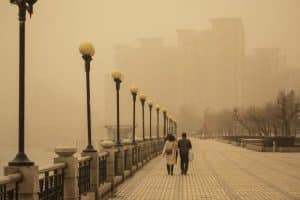 Spectacular sandstorm pollutes air in northern China