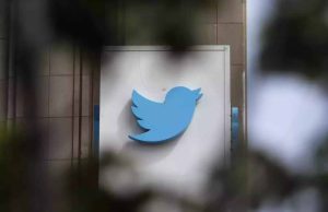 Ex-Twitter executives file lawsuit against the social network