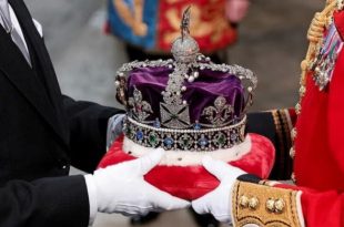 South Africans call for UK to return diamonds set in crown jewels