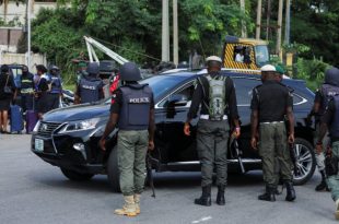 Nigerian police removed from VIP escort duties