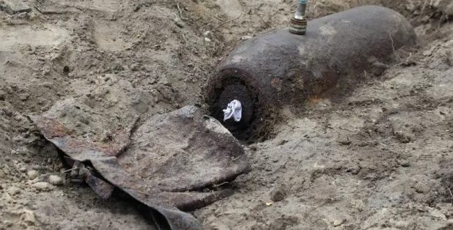 At least 13,000 evacuated after World War II bomb found