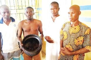 Nigeria: four men cut with a human skull