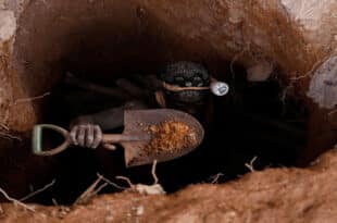 South Africa deploys army to tackle illegal mining