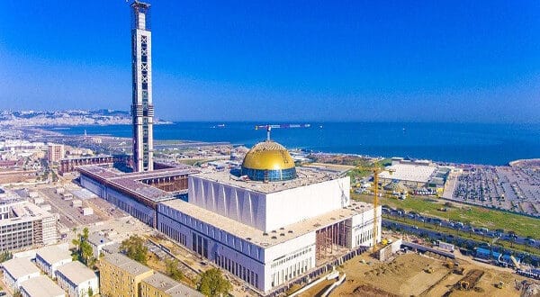 Africa's largest mosque opens in Algeria