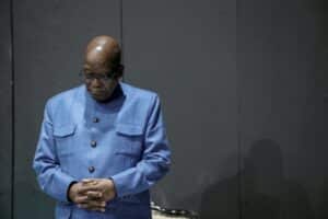 S.African Ex-president Zuma Escapes Unharmed From Car Crash
