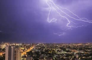 Four killed and three injured by lightning in Mozambique