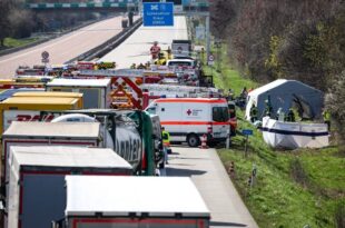 Several dead after bus accident on motorway near Leipzig