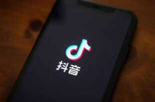 China targets rich and 'extravagant' influencers