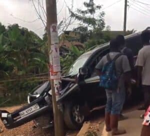 Ghana: a four-year-old moves his father's car