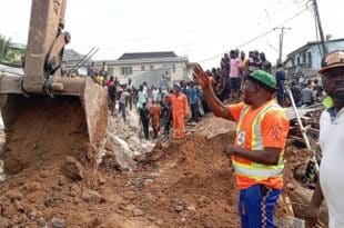 Three dead as mosque collapses in Lagos