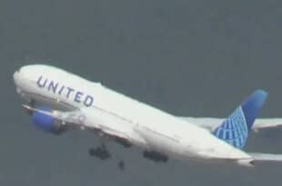 Boeing plane loses tire on takeoff in Los Angeles
