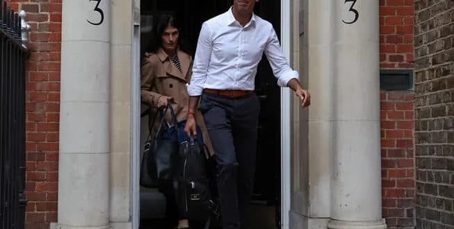 British Prime Minister Rishi Sunak resigns after election defeat
