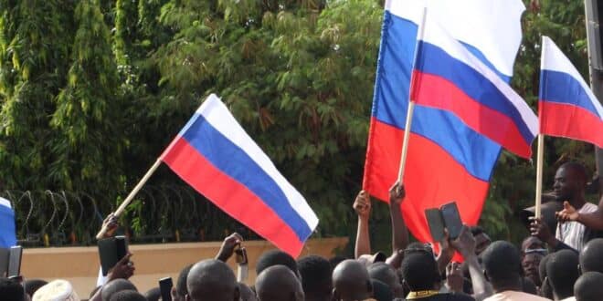 Seven Poles arrested in Nigeria for raising Russian flag