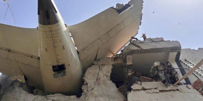 One survivor confirmed after plane crash in India